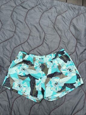 Patagonia Women's Barely Baggies 2 1/2’ Floral size M